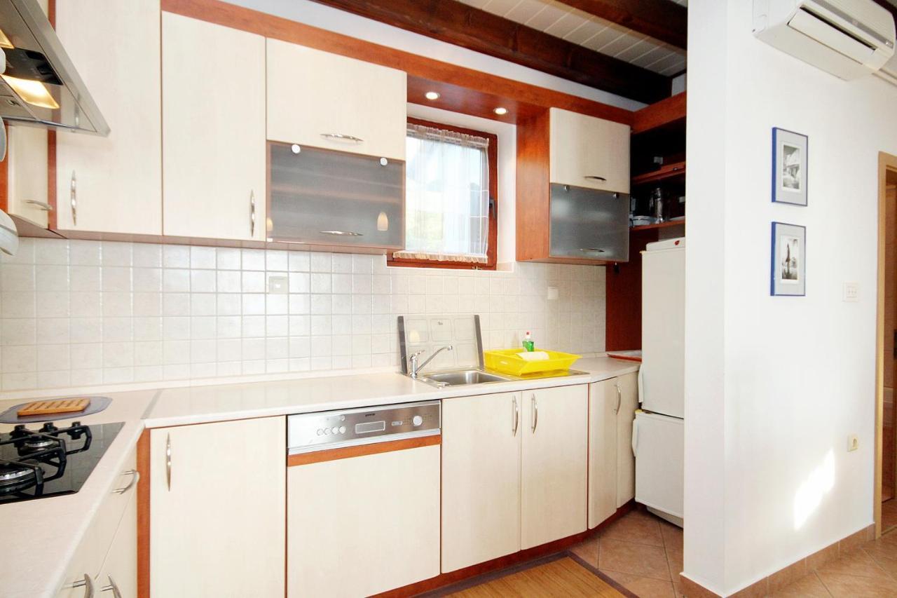 Apartment Klenovica 5580B Dış mekan fotoğraf